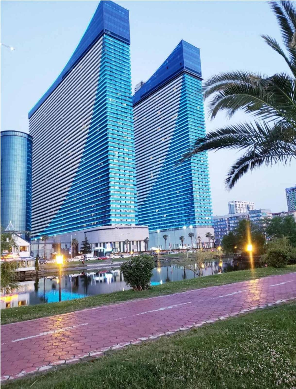 Готель Orbi City Батумі Екстер'єр фото